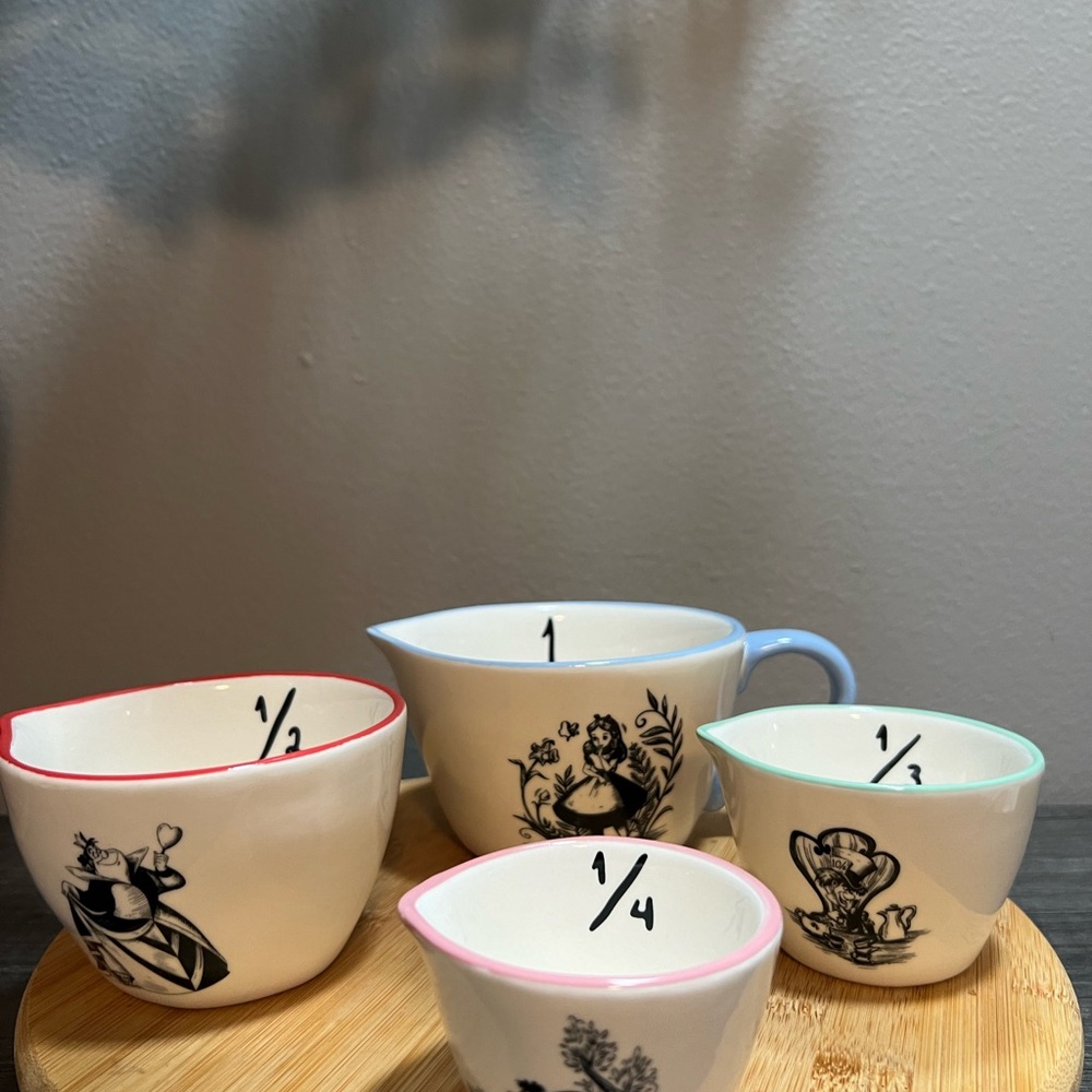 Whimsical Character measuring cups Collection - Picture 3 of 4